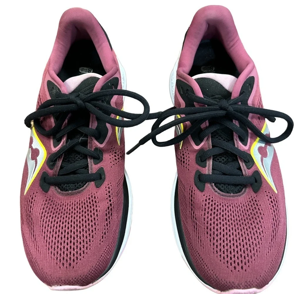 Saucony Rides 14. Women’s Running Shoe. Excellent  Size 9. Maroon‎